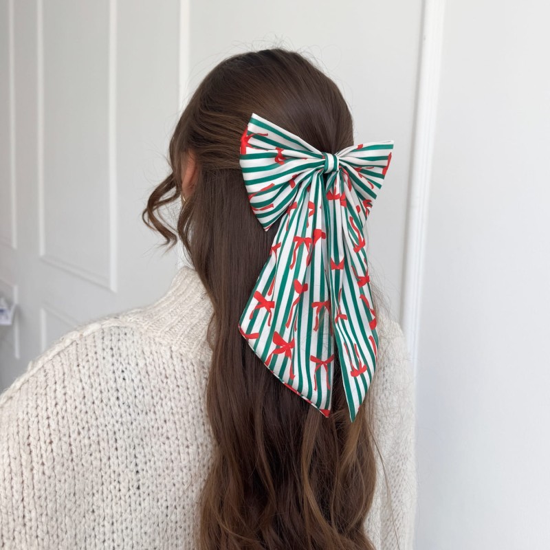 ŚWIĄTECZNA KOKARDA NA SPINCE