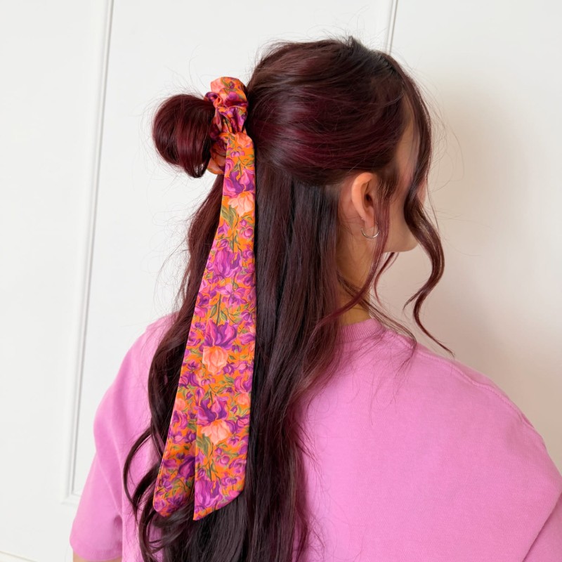 SCRUNCHIE PRZEWIĄZANA KRÓTKĄ WSTĄŻKĄ MARIGOLD