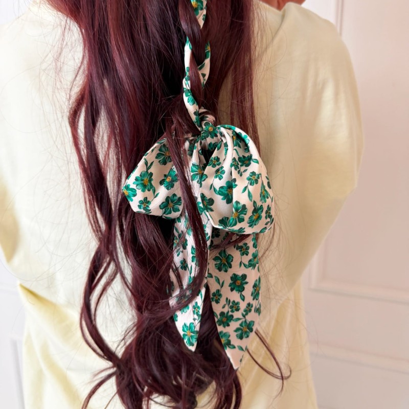 SCRUNCHIE PRZEWIĄZANA DŁUGĄ WSTĄŻKĄ VALERIA