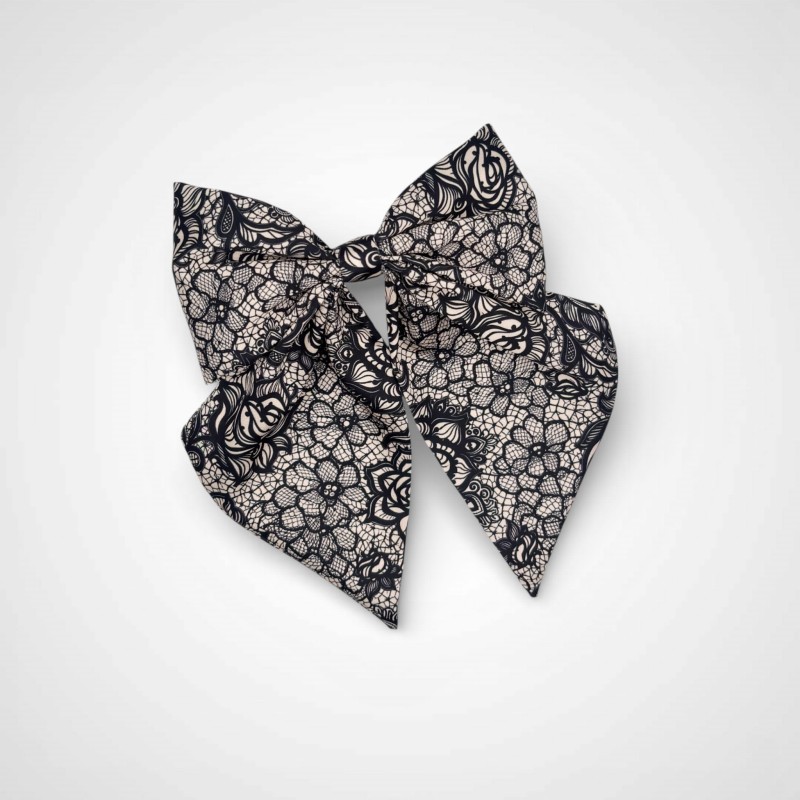 KOKARDA NA SPINCE KORONKA DZIECIĘCA