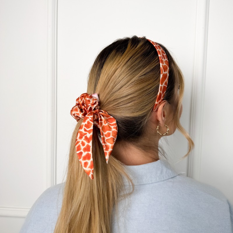 SCRUNCHIE Z USZKAMI SAFARI