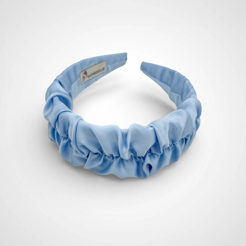 OPASKA MARSZCZONA PASTELOWY BŁĘKIT