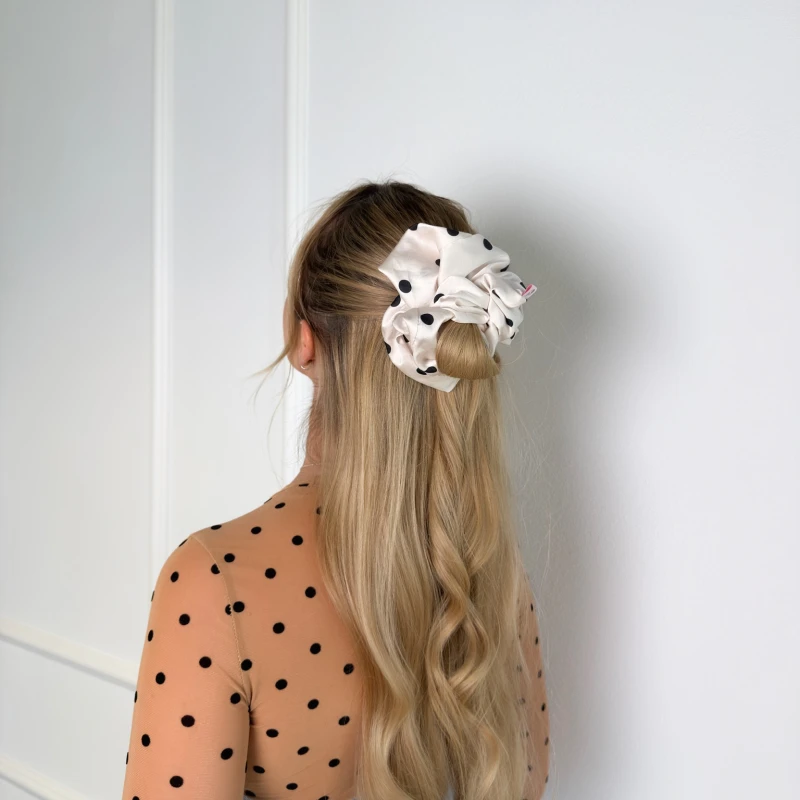 SCRUNCHIE XXL CZARNE KROPKI