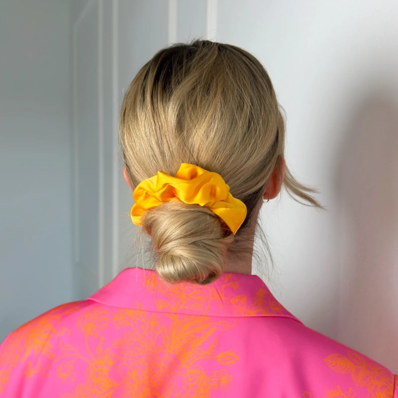 SCRUNCHIE MEDIUM SORBET MANGO
