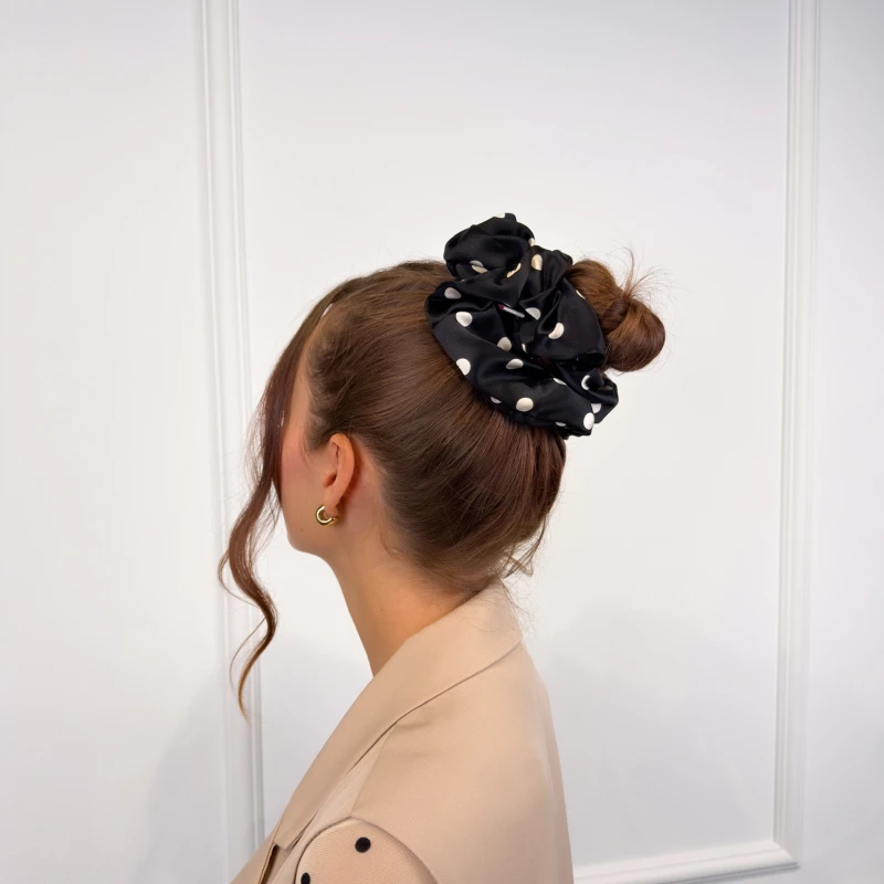 JEDWABNA SCRUNCHIE XXL DOTTIE