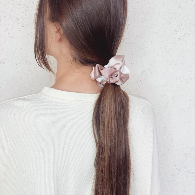 MEDIUM SCRUNCHIE CREAM