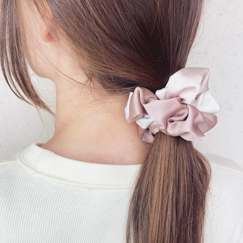 MEDIUM SCRUNCHIE CREAM
