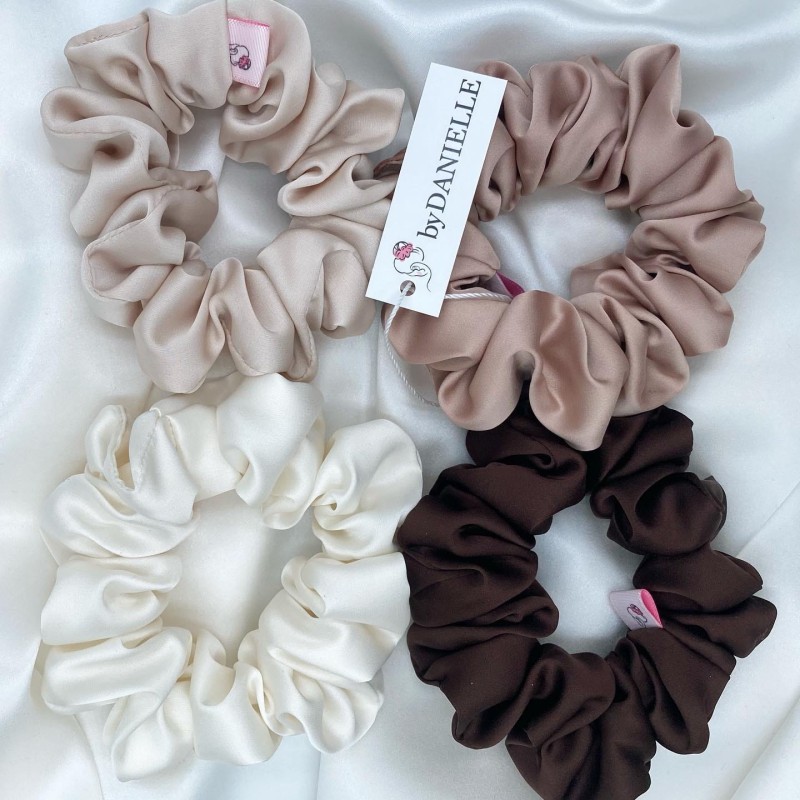 SMALL SCRUNCHIE CARMEL POPCORN SET