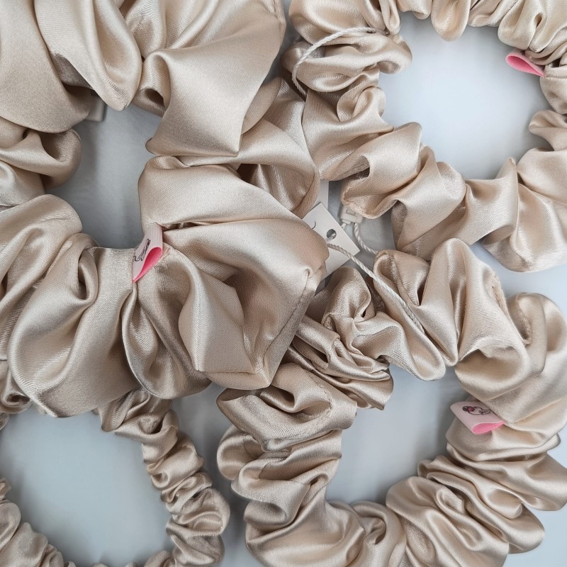 ZESTAW CZTERECH GUMEK NUDE