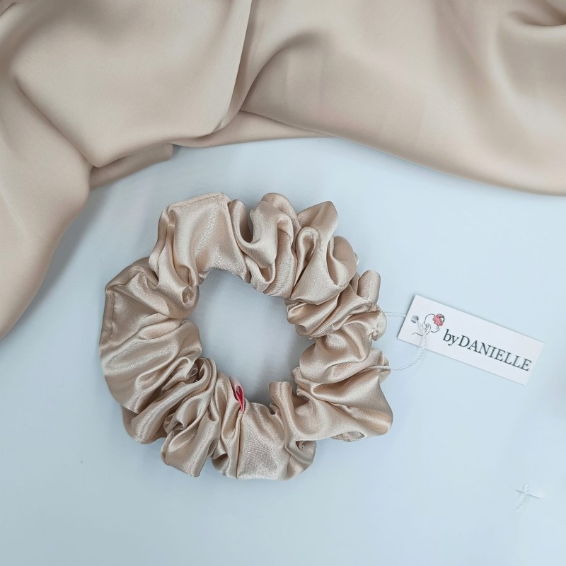 SET MIT VIER NUDE-GUMMIS