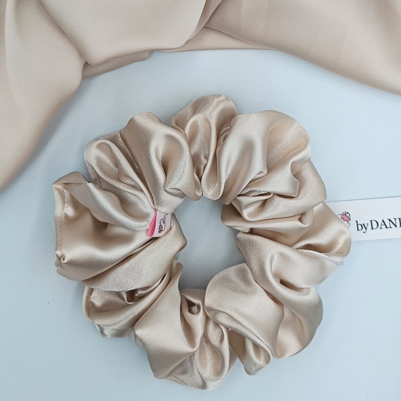 SET MIT VIER NUDE-GUMMIS