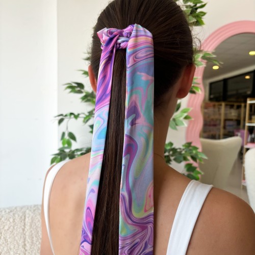 Gumka przewiązana długą wstążką Unicorn