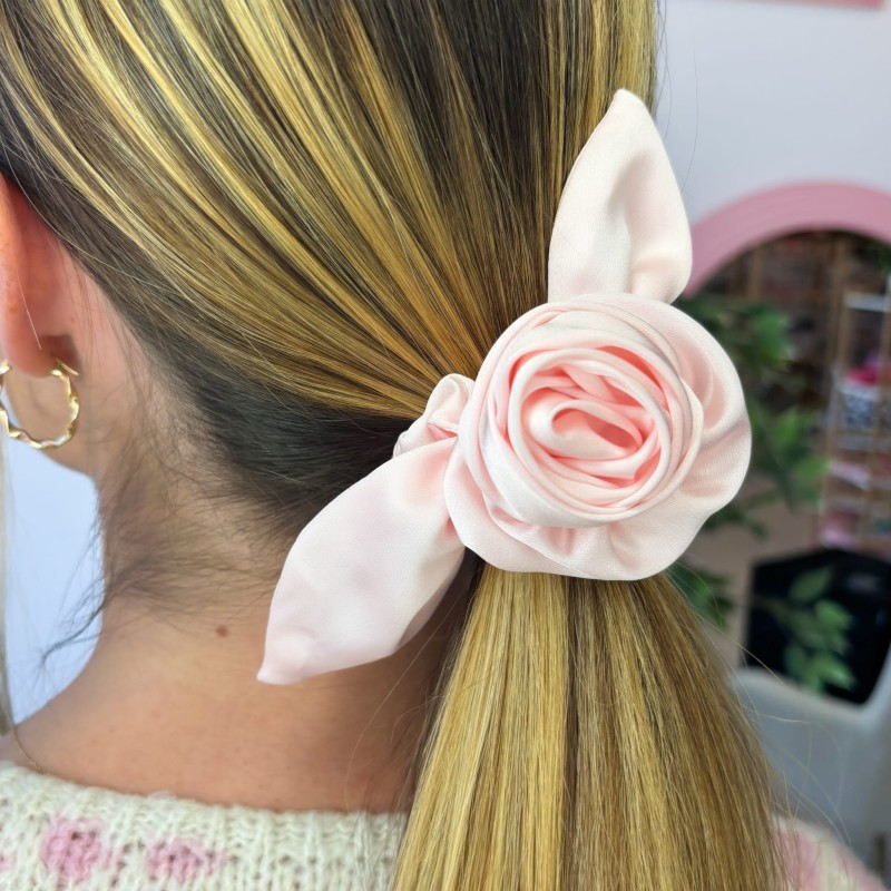 SCRUNCHIE PINK ROSE Z RÓŻYCZKĄ