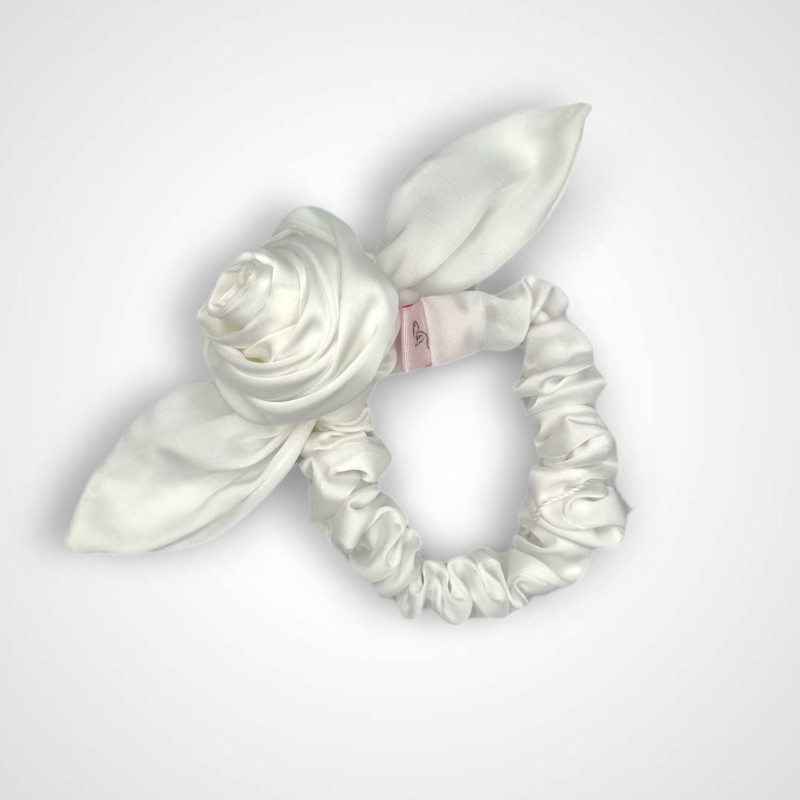 SCRUNCHIE + ROSE VANILLA ROSE
