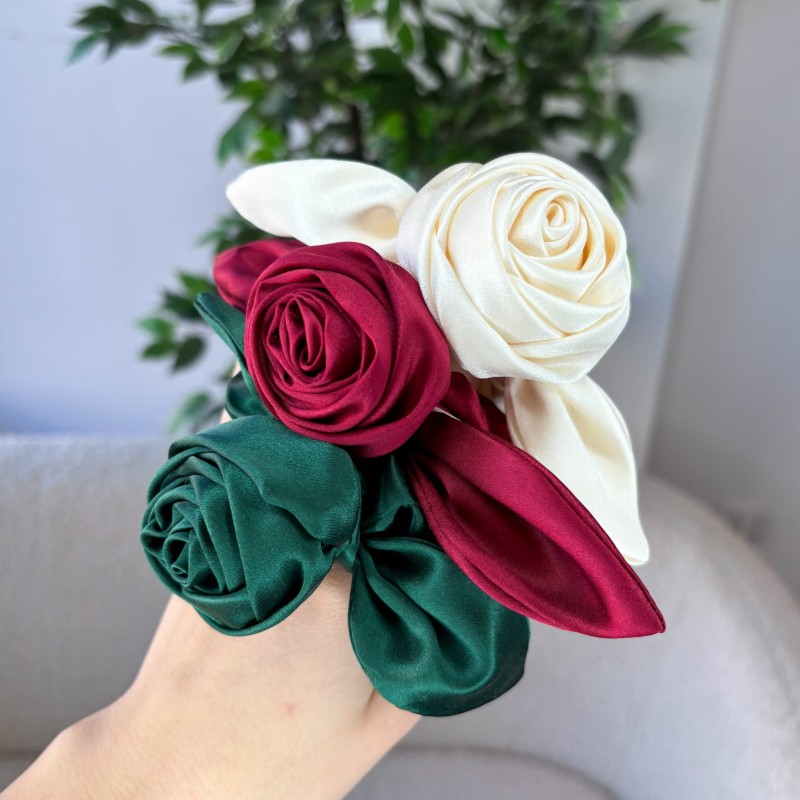 JEDWABNA RÓŻA SZMARAGD