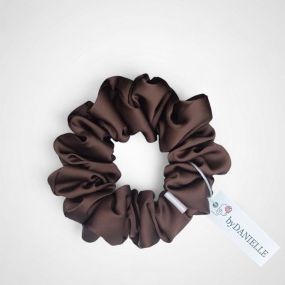 MEDIUM SCRUNCHIE DARK CHOCOLATE
