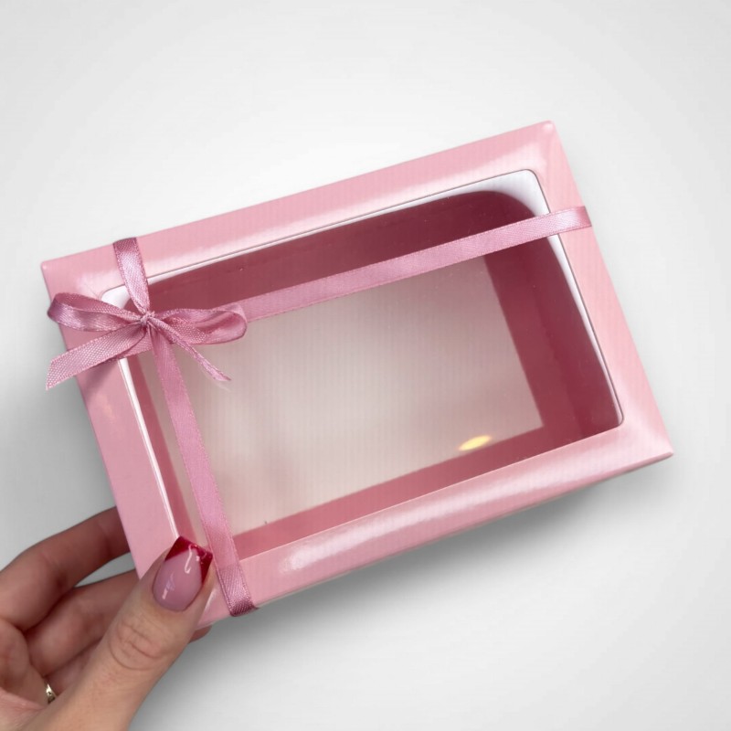 RÓŻOWE PUDEŁKO Z OKIENKIEM M