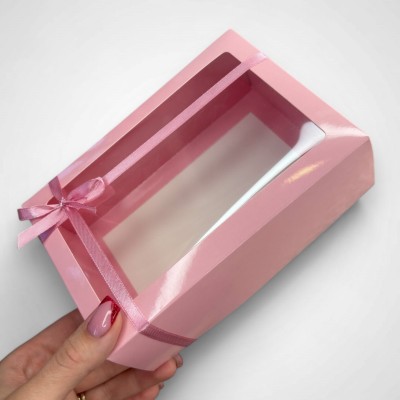 BOX MIT FENSTER M