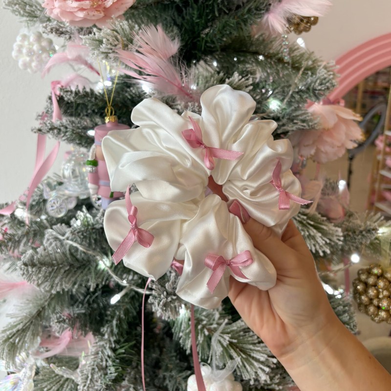 SCRUNCHIE XXL BUNNY Z RÓŻOWYMI KOKARDKAMI