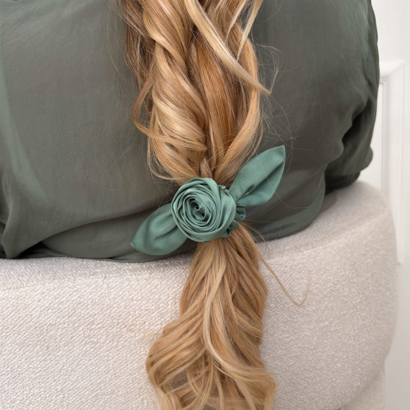 SCRUNCHIE MIT ROSE UND SALBEI