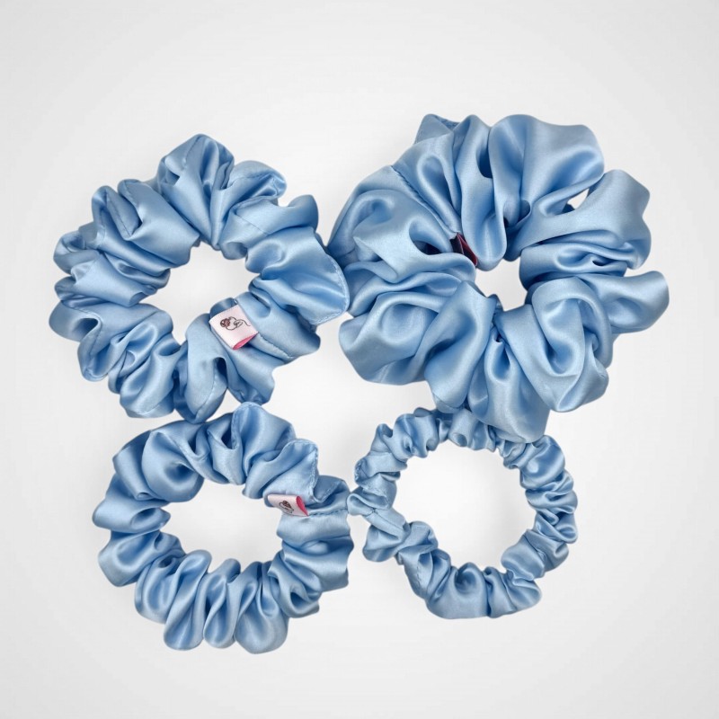 SET MIT VIER SEIDIGEN HAARBANDEN SKY BLUE