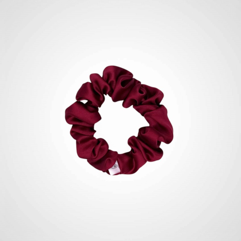 SET MIT VIER SEIDEN-SCRUNCHIES IN BURGUNDERROT