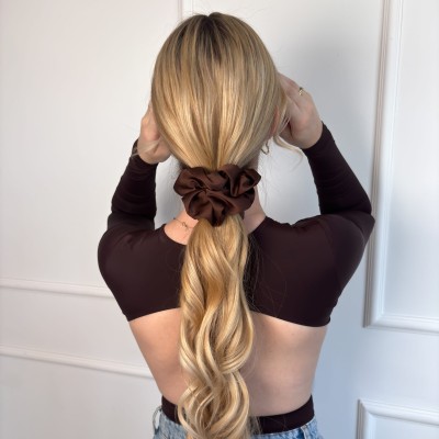 MAXI SCRUNCHIE DUNKLE SCHOKOLADE