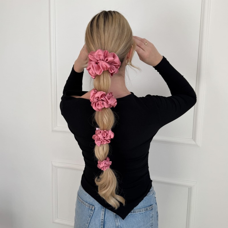 SET MIT VIER SEIDEN-SCRUNCHIES „BALLERINA”