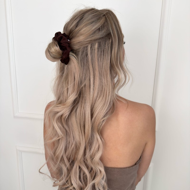 JEDWABNA SCRUNCHIE SMALL DARK BROWN