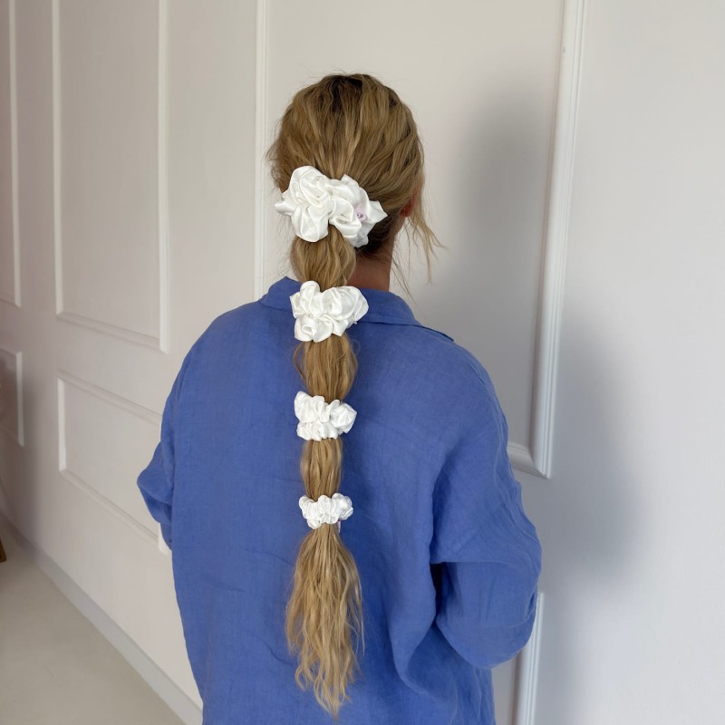 SET MIT VIER SCRUNCHIES VANILLA