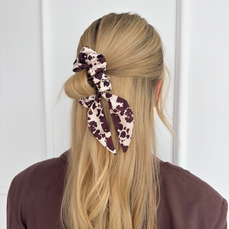 SCRUNCHIE Z USZKAMI KRÓWKA