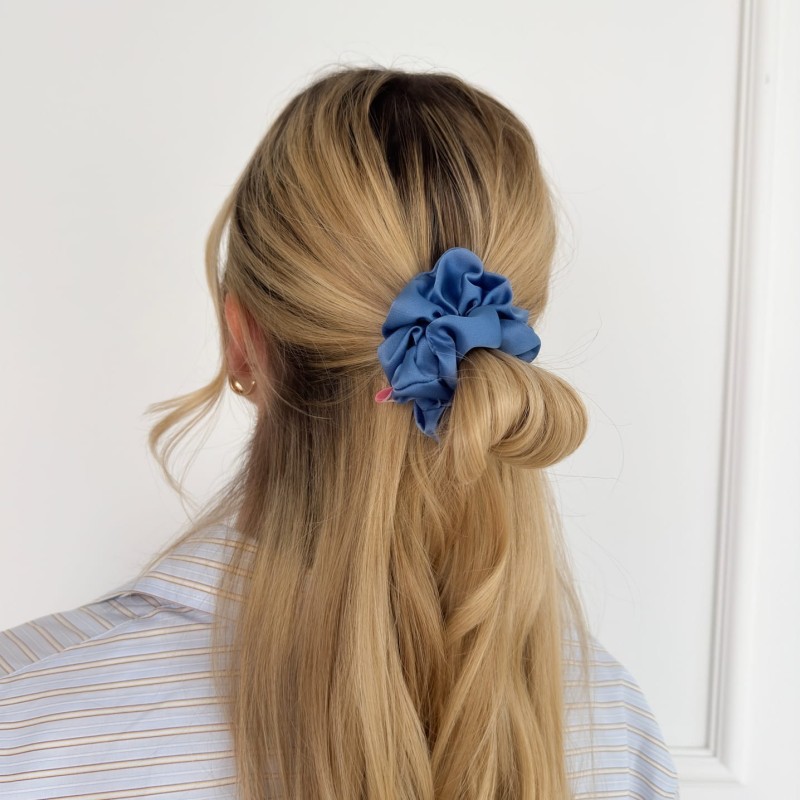 SMALL SCRUNCHIE BLUE JEANS