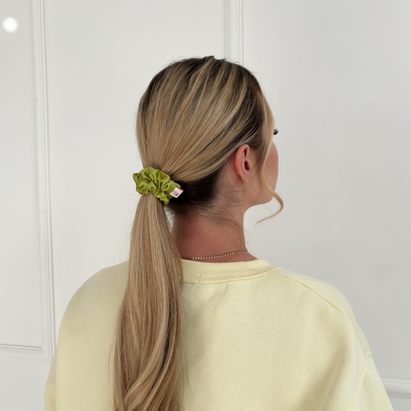 MINI JEDWABNA GUMKA JABŁKO